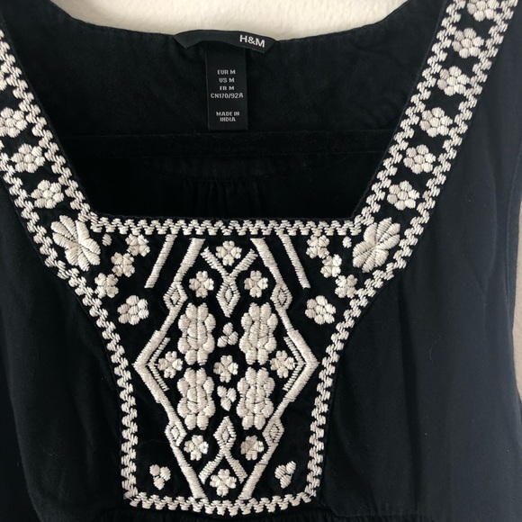 H&M - Picture 2 of 3